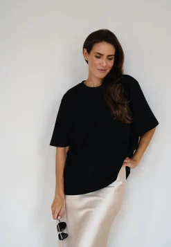 Top BLUM BLACK